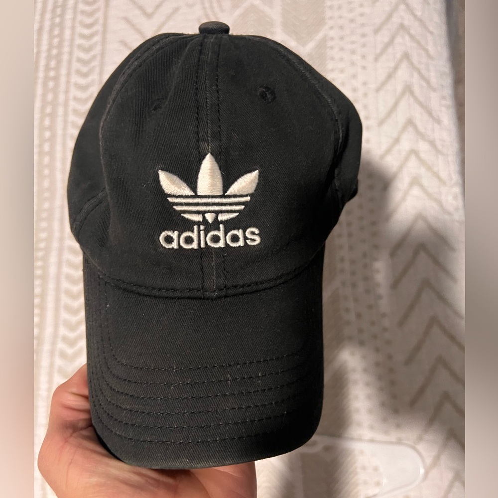 Adidas size small hat, black